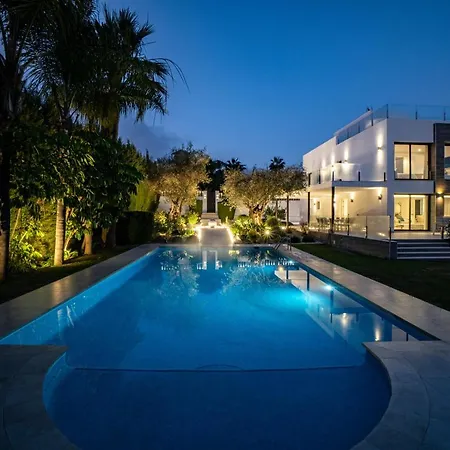 Villa Roma, Luxury *