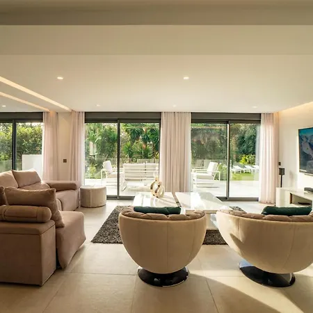 Villa Roma, Luxury *