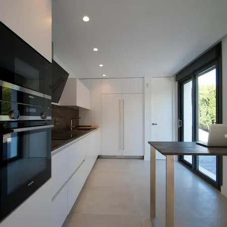Villa Roma, Luxury