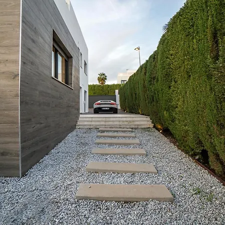 Villa Roma, Luxury